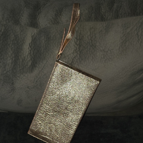 Elegant Gold Clutch Bag - Picture 5 of 5